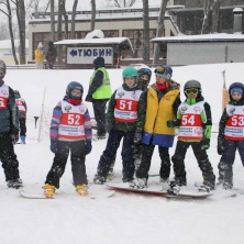 Заставка для - Соревнования на горных лыжах в последний день зимы