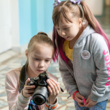 Заставка для - Фотомастерские для ребят с инвалидностью и без прошли в Уфе в рамках проекта компании IKEA Centres Russia и РООИ «Перспектива» «На урок – вместе».
