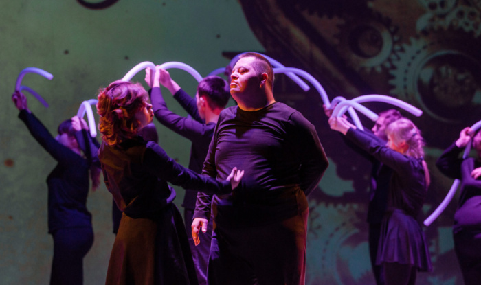 Заставка для - Ребята с синдромом Дауна и другими ментальными нарушениями выступили на сцене театра оперы и балета г.Уфы с премьерой спектакля «Без маски».