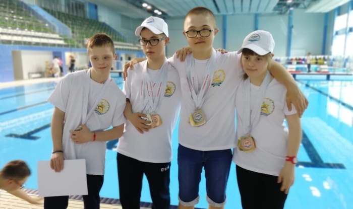 Заставка для - Уфимские пловцы с синдромом Дауна привезли медали с Чемпионата «Победим вместе» из г.Казань.