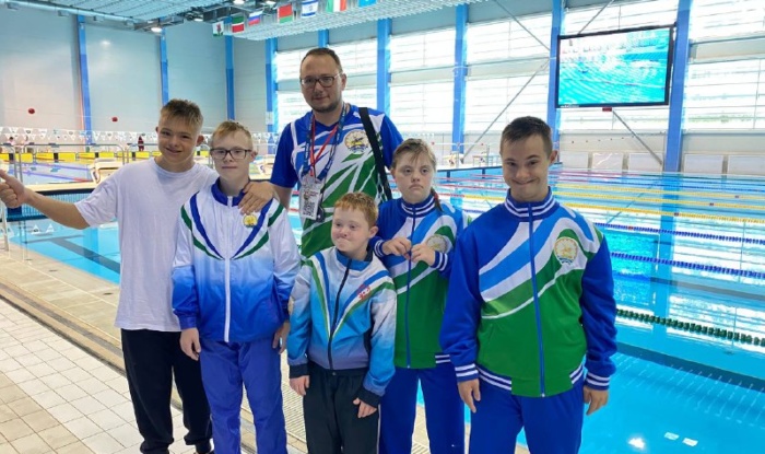 Заставка для - Уфимские пловцы с синдромом Дауна приняли участие в Международном турнире по плаванию в Казани «Победим вместе»!